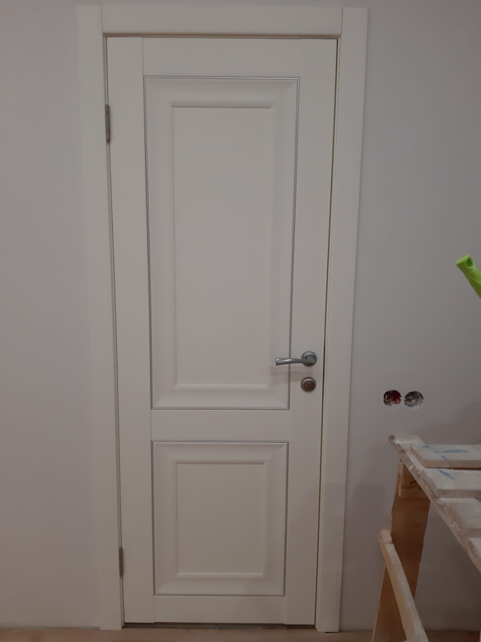 Фото установки межкомнатной двери 131