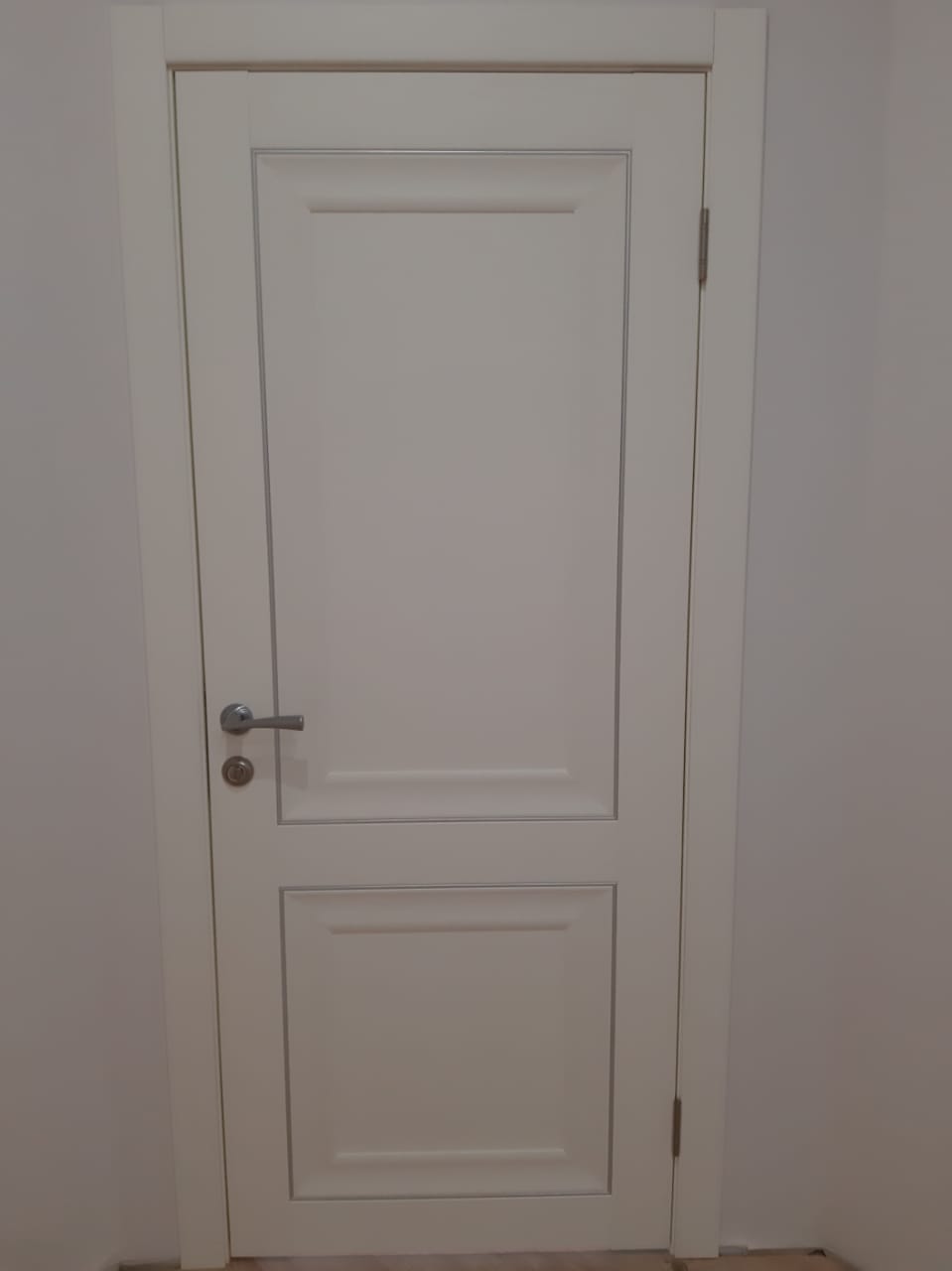 Фото установки межкомнатной двери 133